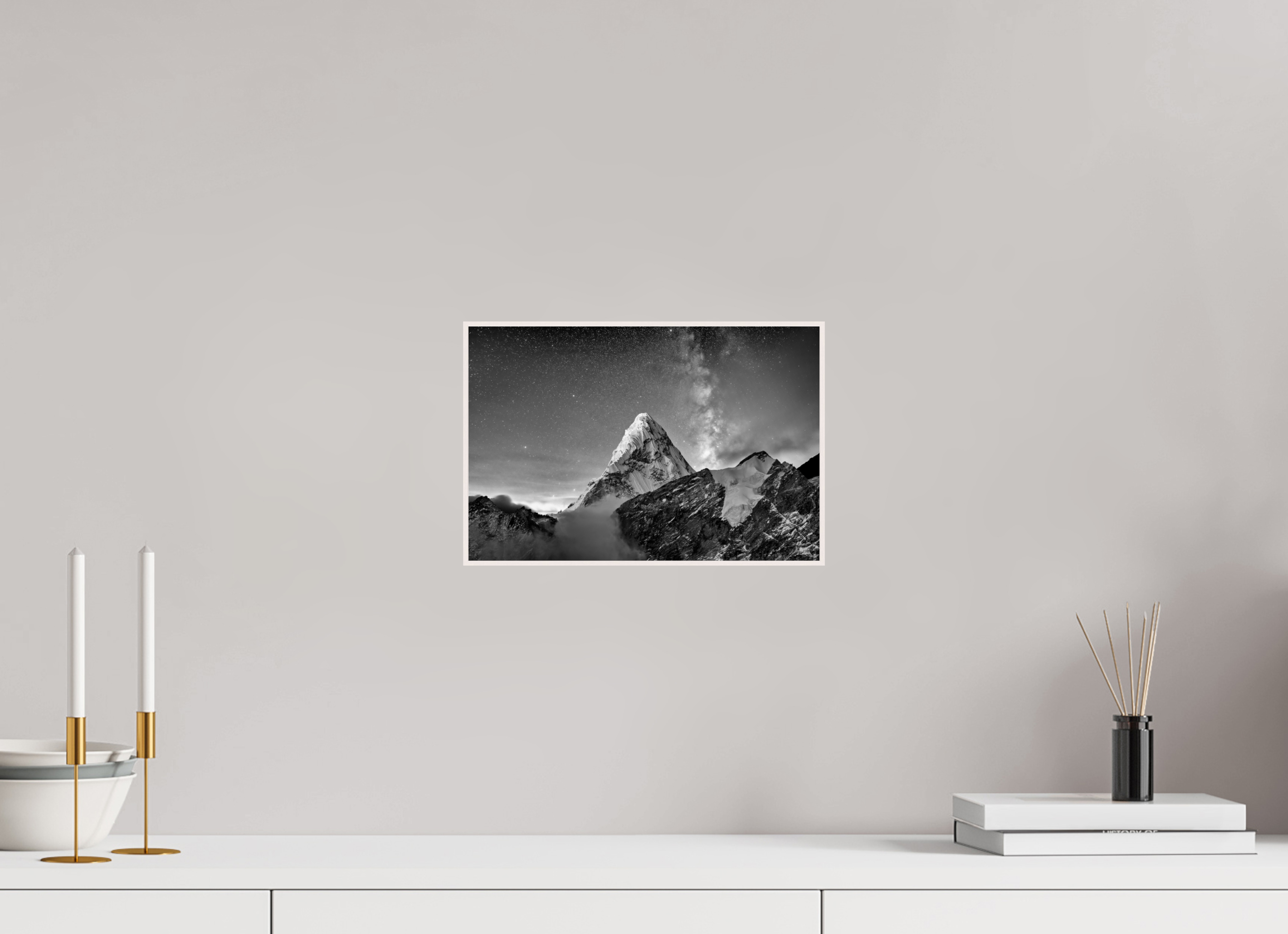 30 x 20 cm, Foto in ArtBox aus Massivholz Ahorn weiß RED³ PH Sujata I