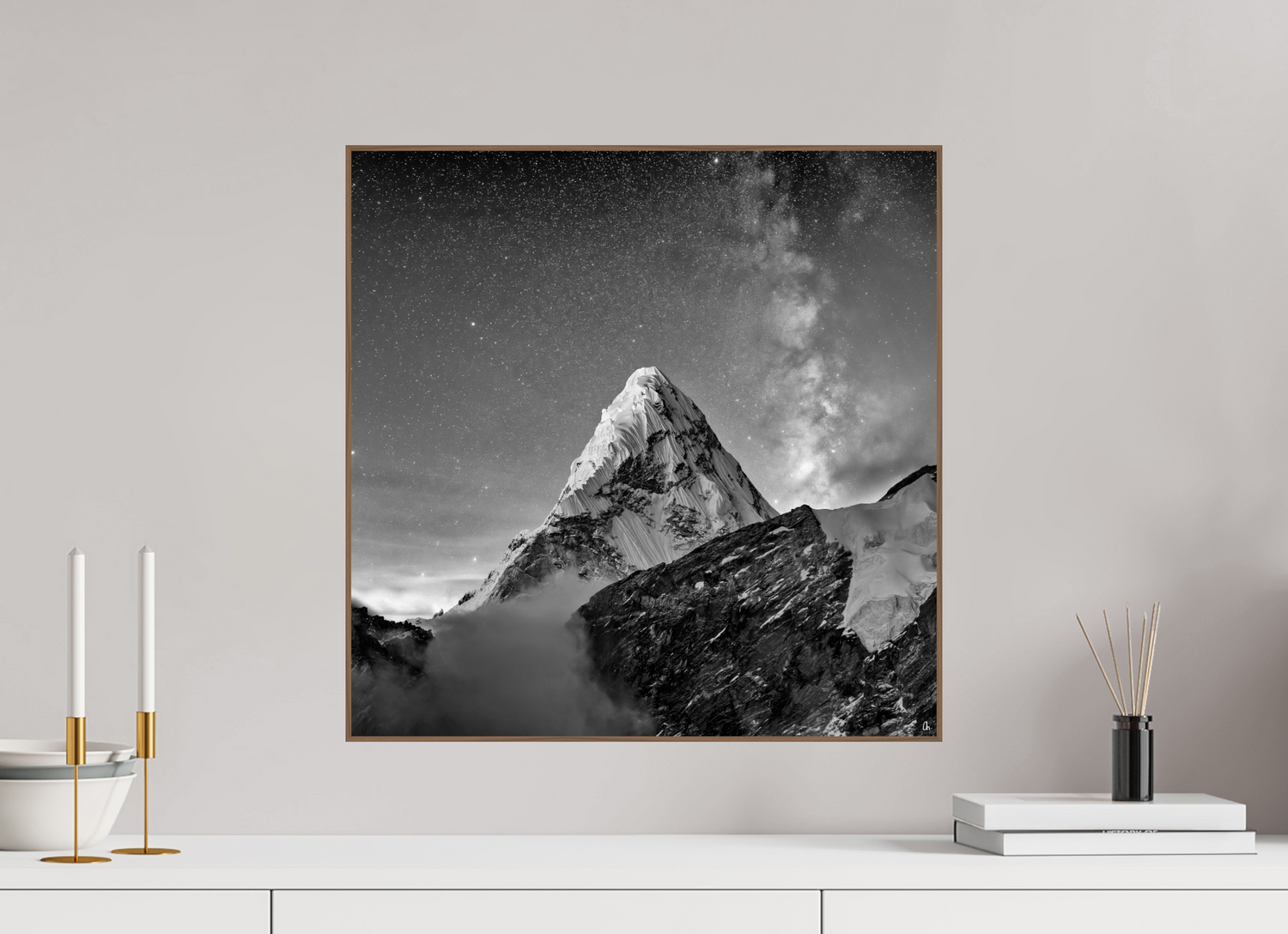 50 x 50 cm, Foto in ArtBox aus Massivholz Nussbaum RED³ PH Sujata II