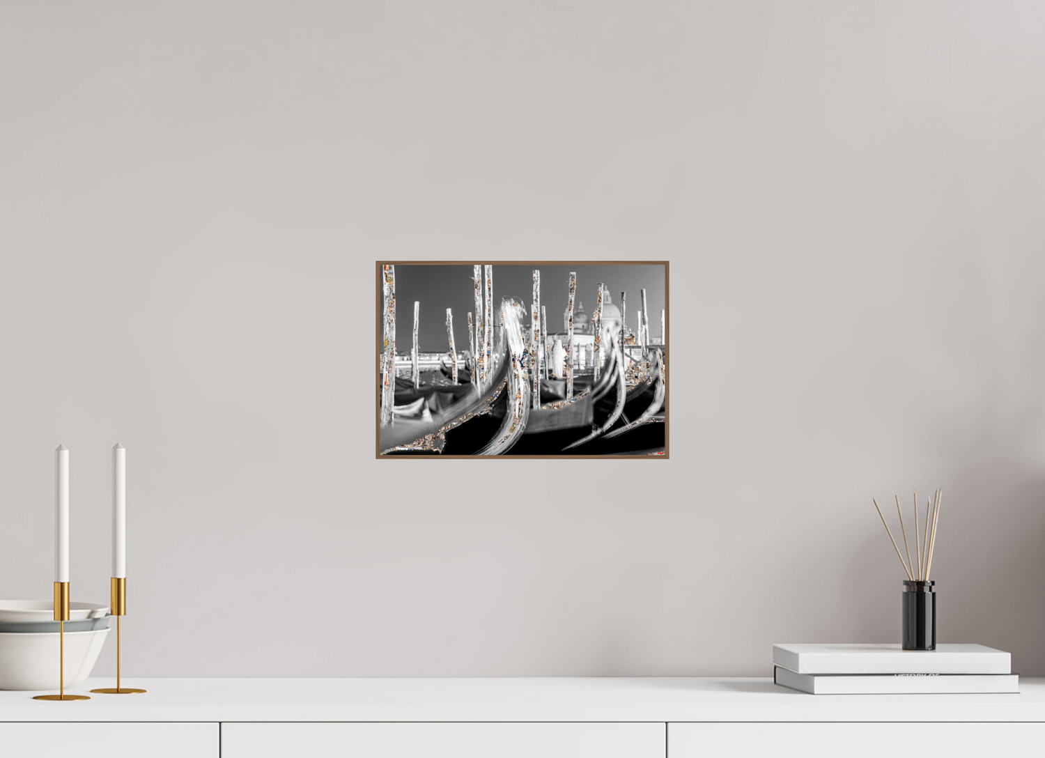 30 x 20 cm, Foto in ArtBox aus Massivholz Nussbaum RED³ HP Alina I