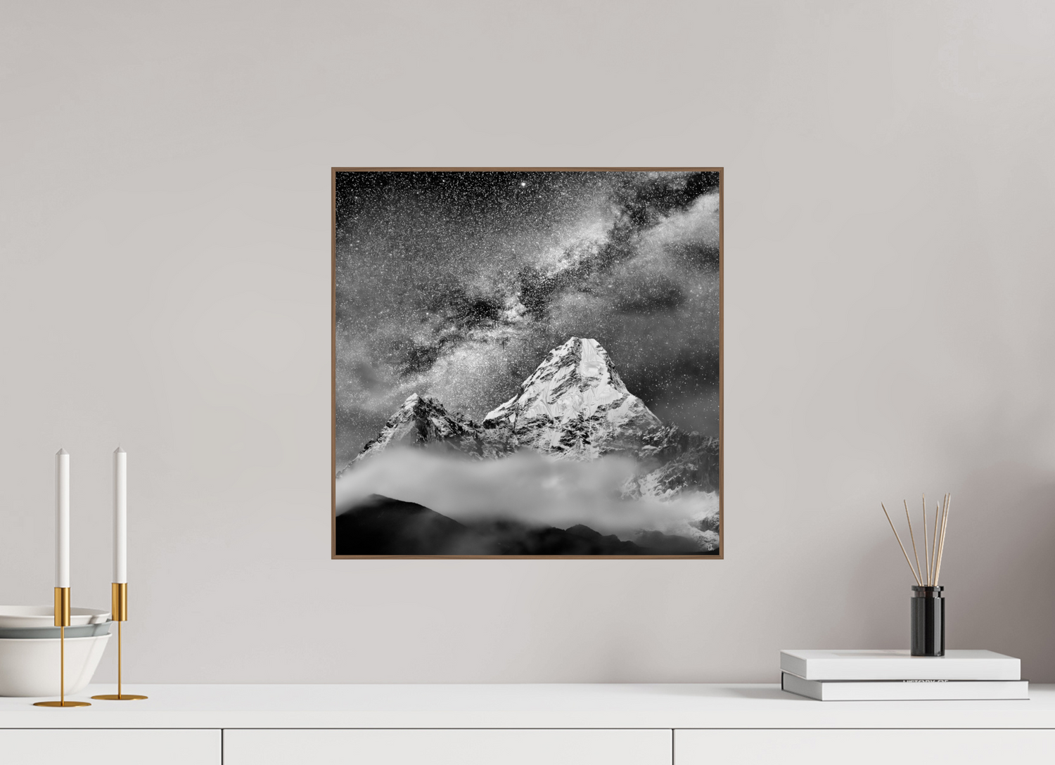 40 x 40 cm, Foto in ArtBox aus Massivholz Nussbaum RED³ Sherab II